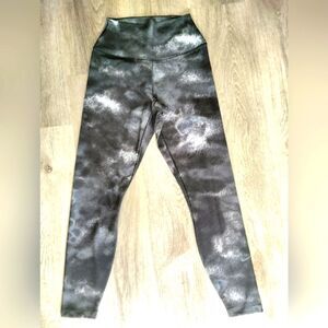 Nike Dri-FIT Running Leggings - Black/Gray Swirl Print - Women’s Small